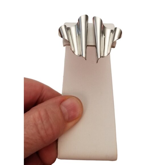 Givenchy Silver-Tone Geometrical Ribbed Wrinkled Triangular Clip-On Earrings L56 - Picture 2 of 11